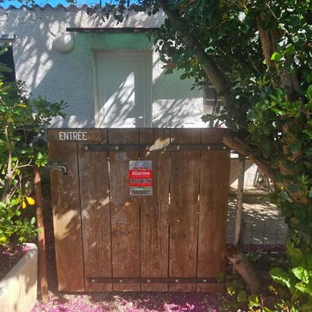 Studio En Camargue อาร์ลส์ ภายนอก รูปภาพ